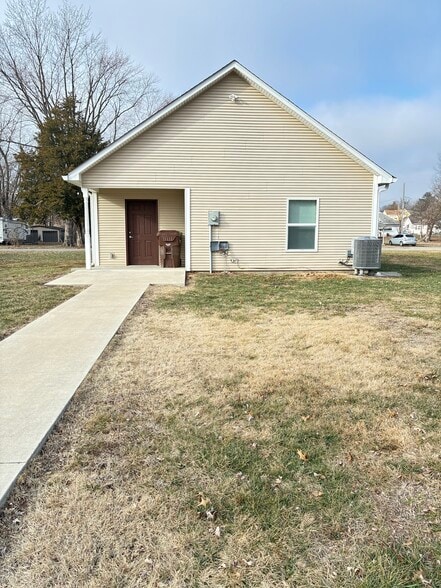 Back View - 2031 Blaine Ave