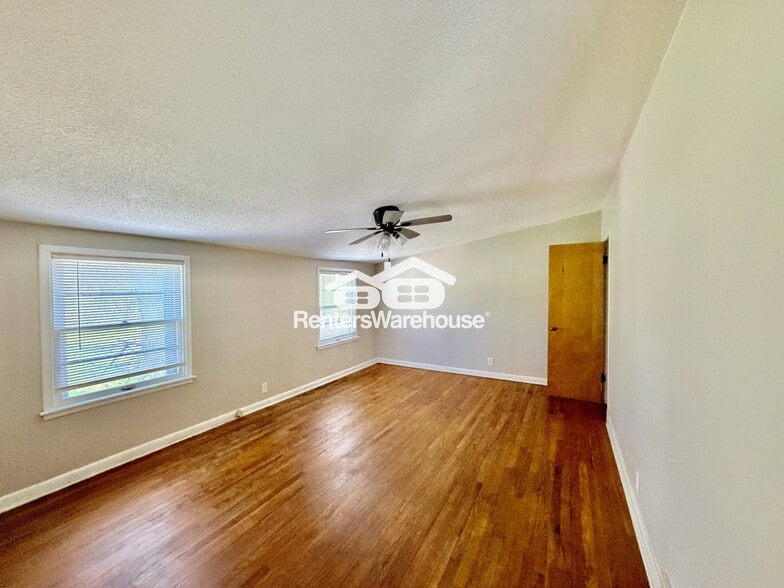 Building Photo - 1145 65th St