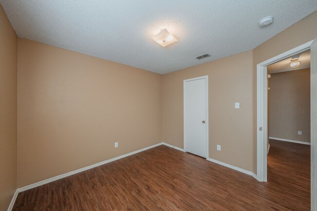 Building Photo - Spacious single story in Parks of Deer Creek