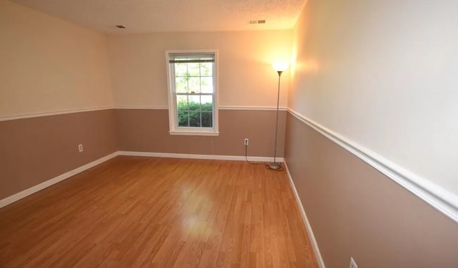 Building Photo - 57 Tanglewood Ct