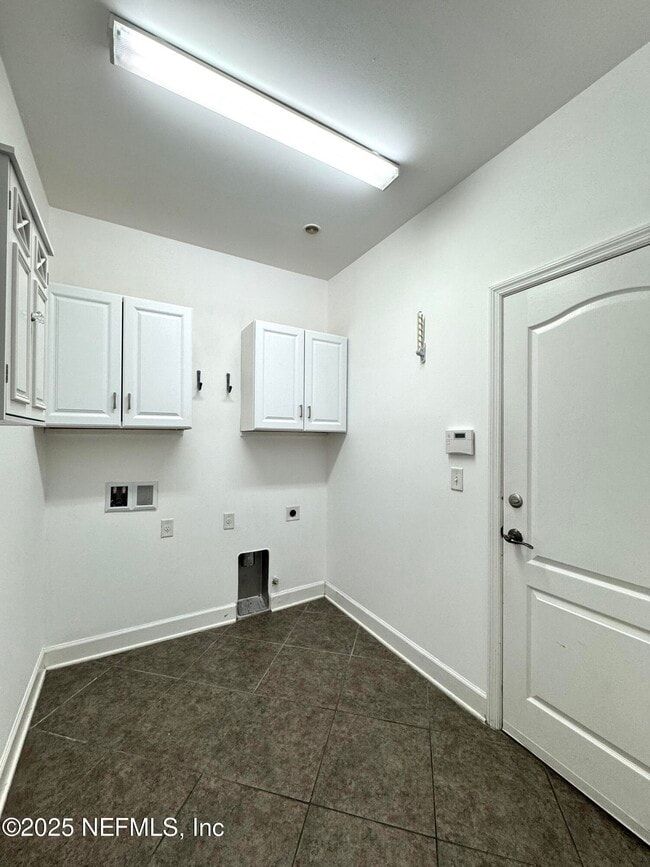 Building Photo - 559 Majestic Eagle Dr