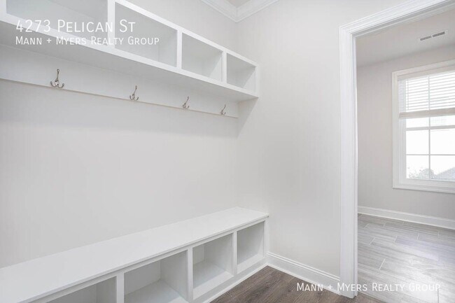 Building Photo - 4273 Pelican St