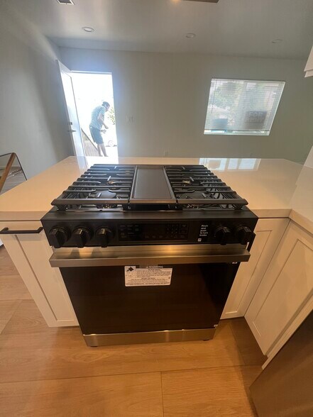 Building Photo - 266 Witmer St