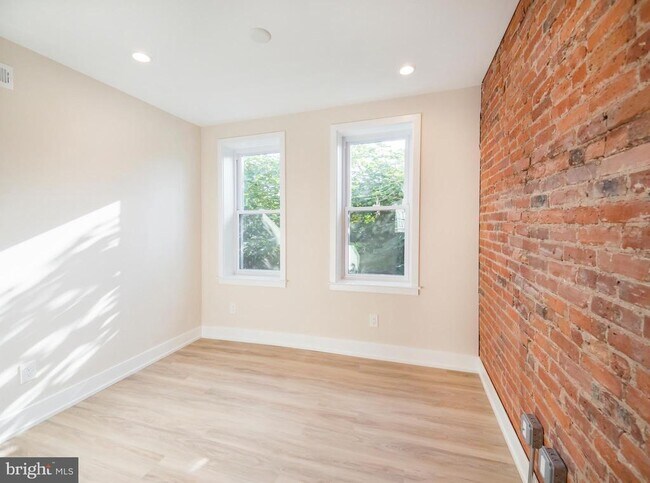 Building Photo - 1409 S Etting St