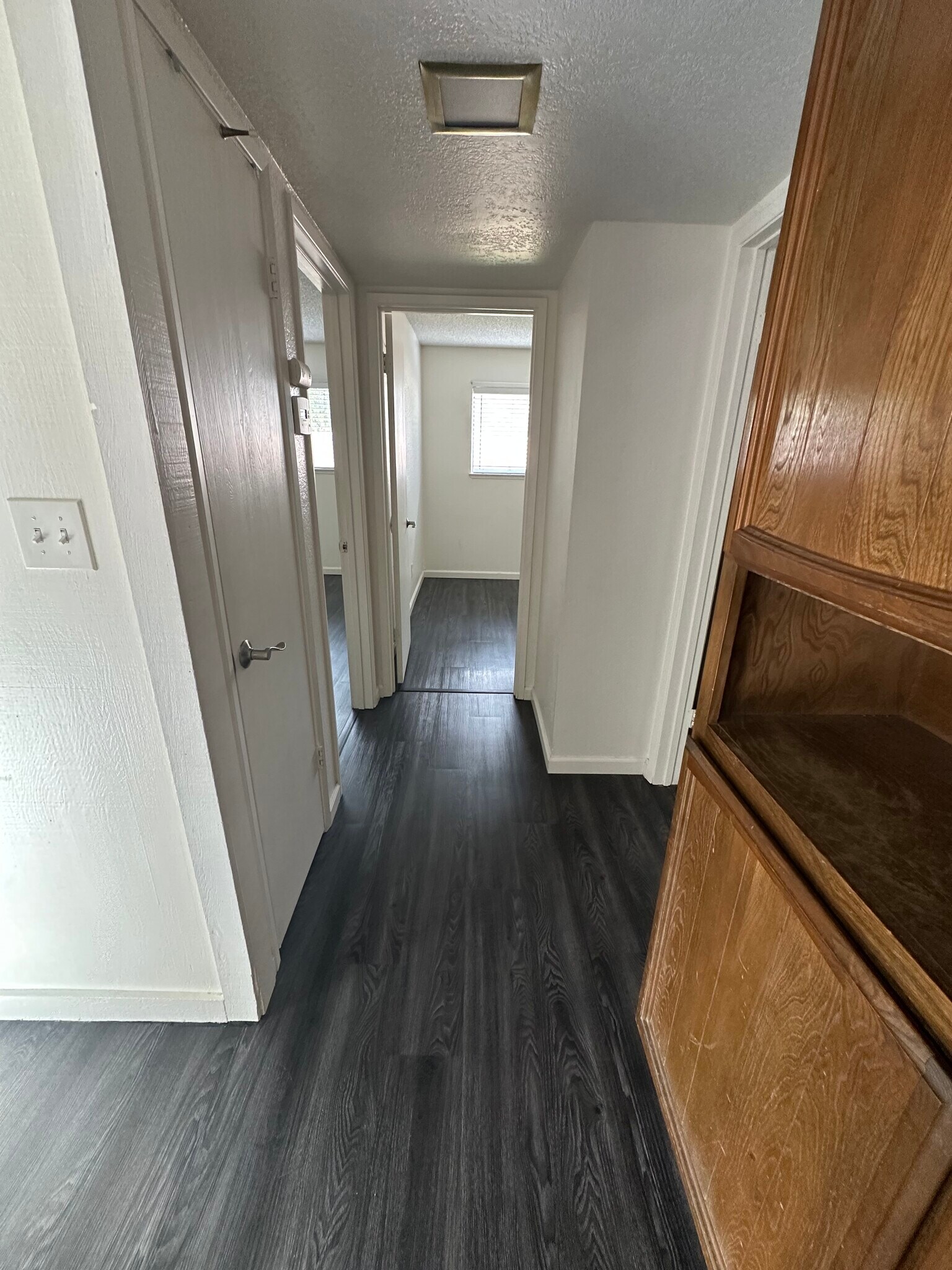 Building Photo - 9121 Nasreen Dr