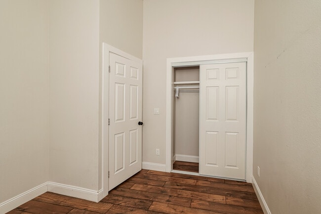 Building Photo - 875 Wood St