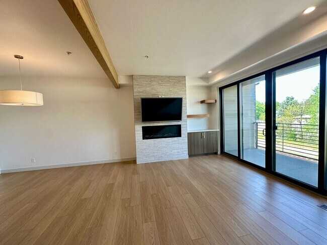 Building Photo - 4757 Kona Dr