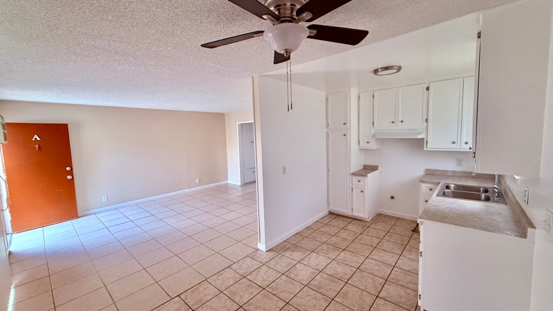 Building Photo - 1167 E Badillo St