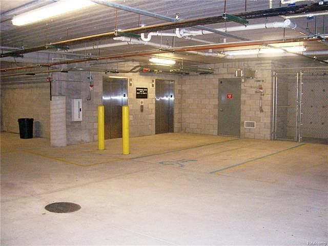 Indoor heated garage - 101 S Union St