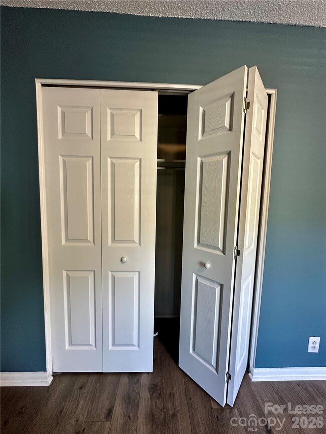 Building Photo - 2638 Park Rd