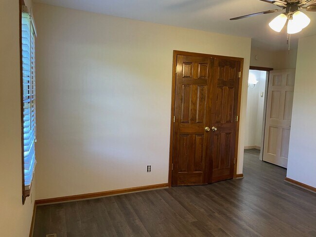 Building Photo - BEAUTIFUL 3 BED, 2 BATH BRICK HOME LOCATED...