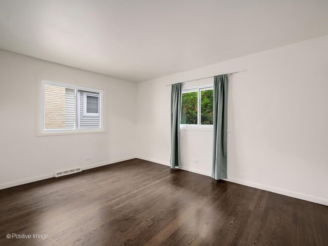 Building Photo - 229 S Milton Ave