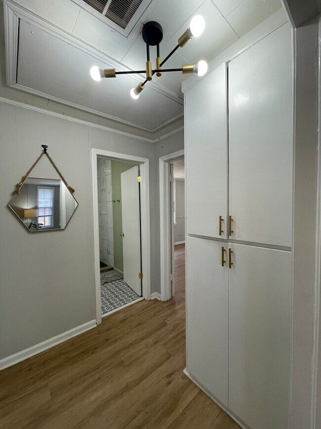 Building Photo - Large 2/1 House in Celanese- $1,495