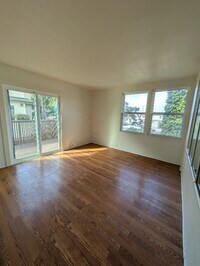 Building Photo - 1127 Grand Ave