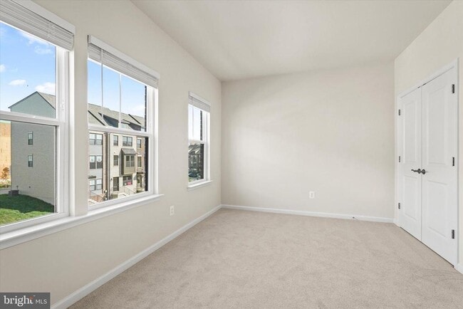Building Photo - 6056 Beake St