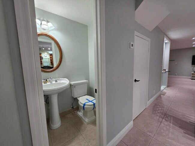 Building Photo - 9460 SW 61st Way
