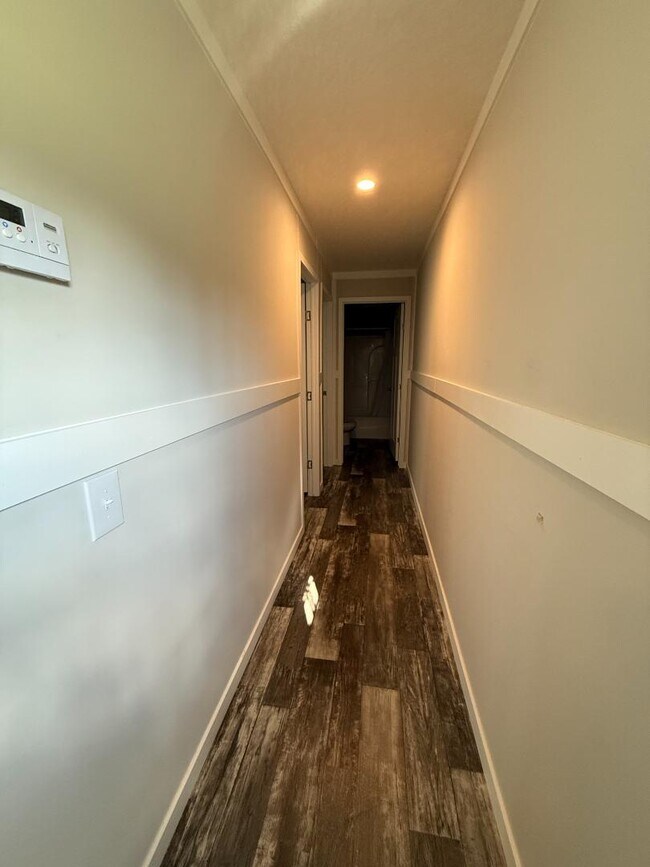 Building Photo - 4901 N Vaughn Rd