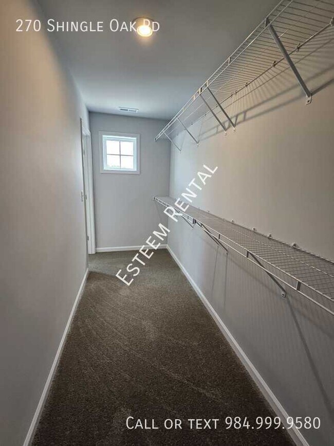 Building Photo - 270 Shingle Oak Rd