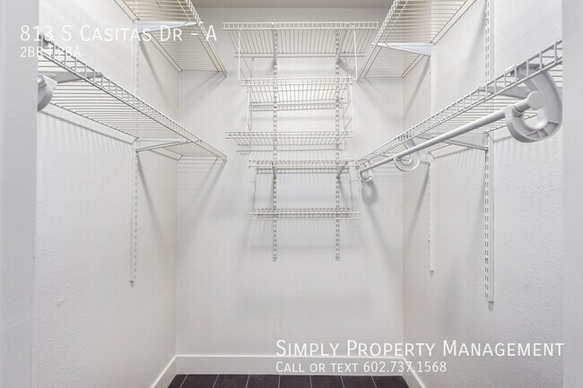 Building Photo - 813 S Casitas Dr