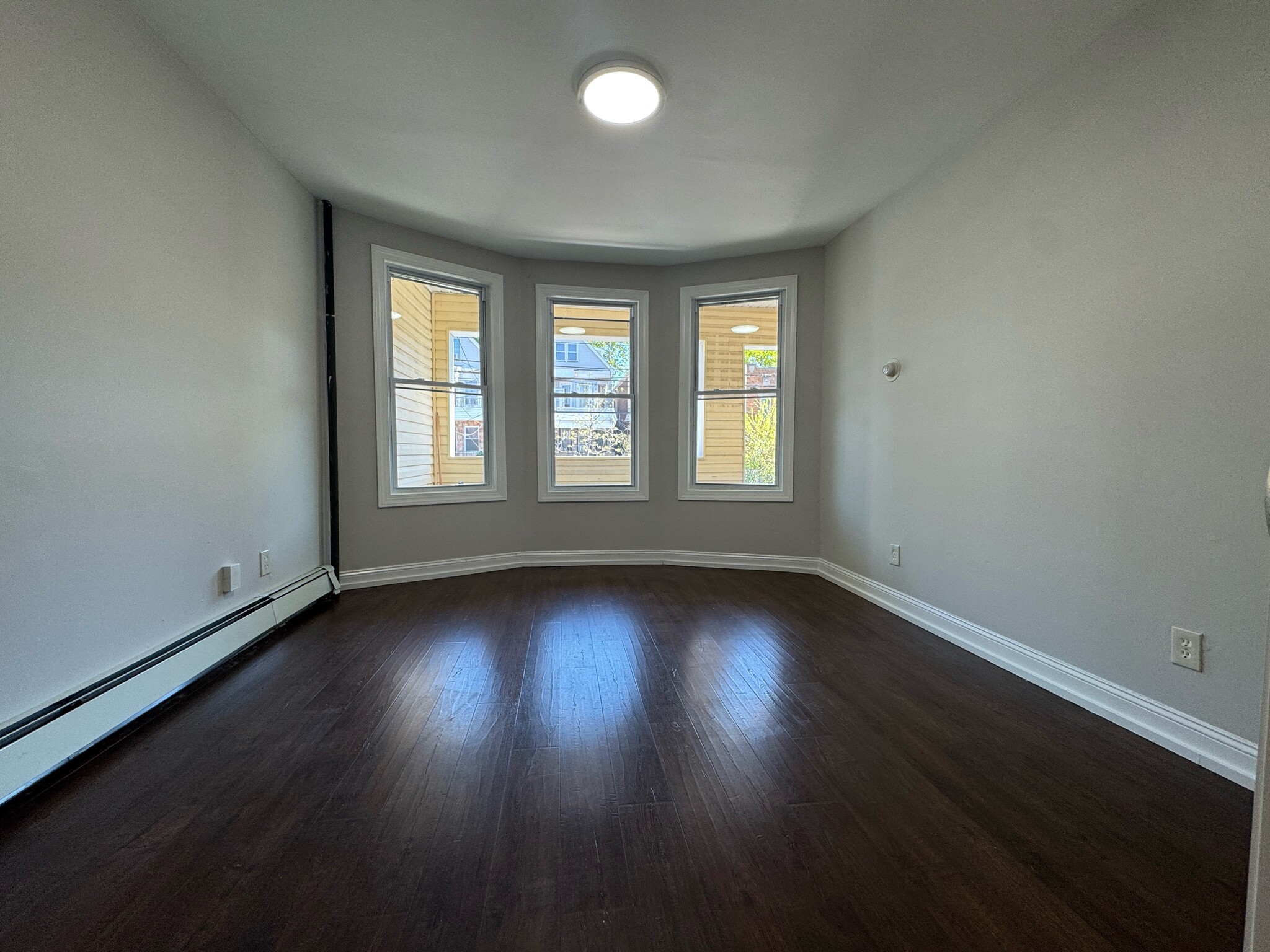 Building Photo - 181 Wegman Pky