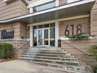 Building Photo - 618 N Boylan Ave