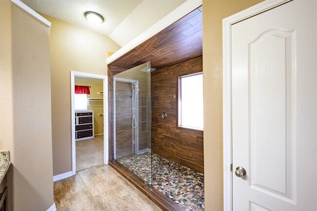 Building Photo - 2931 Silver Landing Ln