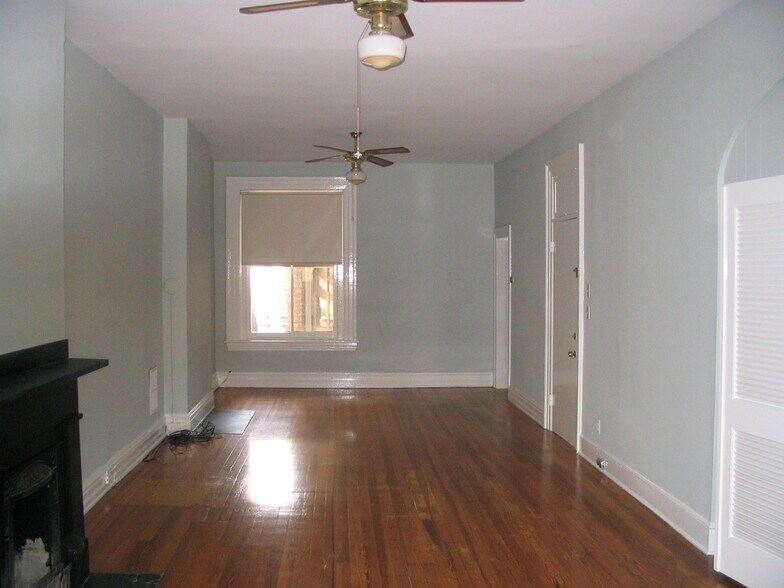 Building Photo - 1421 Grove Ave