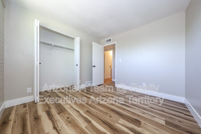 Building Photo - 7957 E 19th Pl