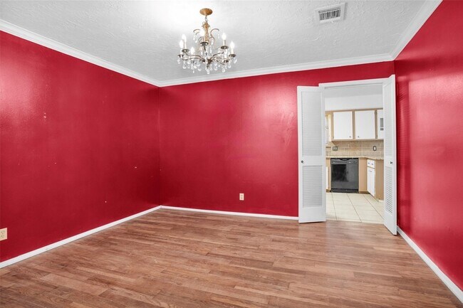 Building Photo - 23918 Spring Gum Dr