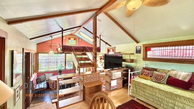 Building Photo - Charming Cabin Cottage Loft with Rustic Wa...