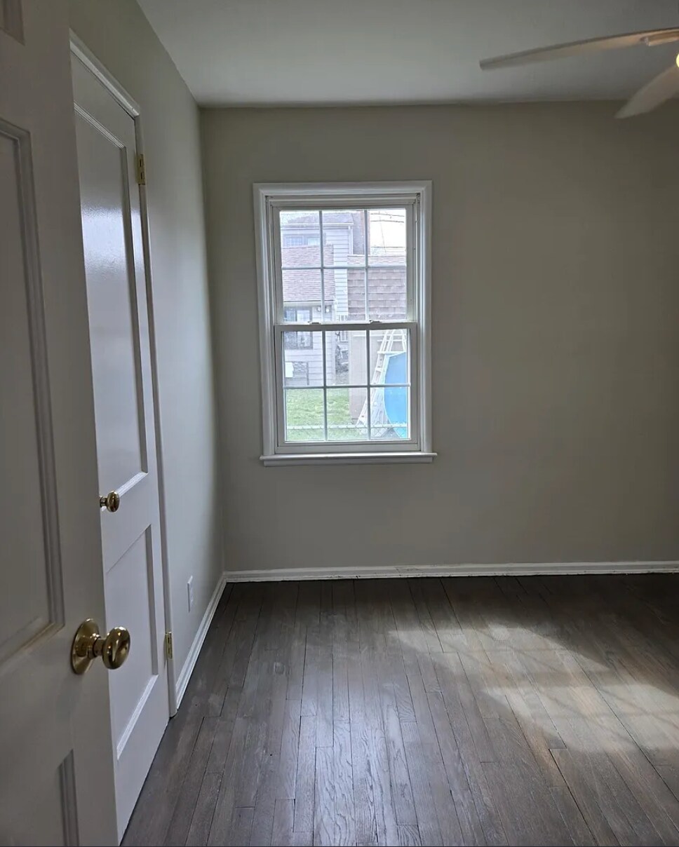 Building Photo - 38 Hartland St