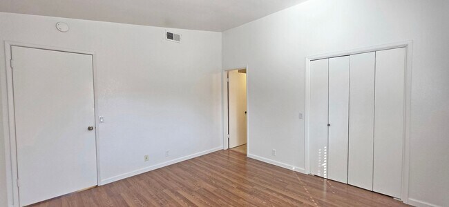 Building Photo - 7862 Hampton Ln