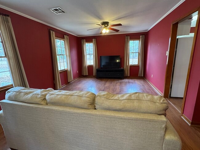 Building Photo - 1134 Rowland Rd