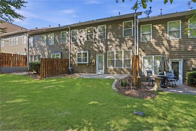 Building Photo - 368 Grayson Way