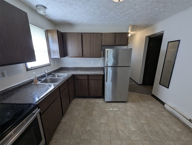 Building Photo - 207 W Stringtown Rd