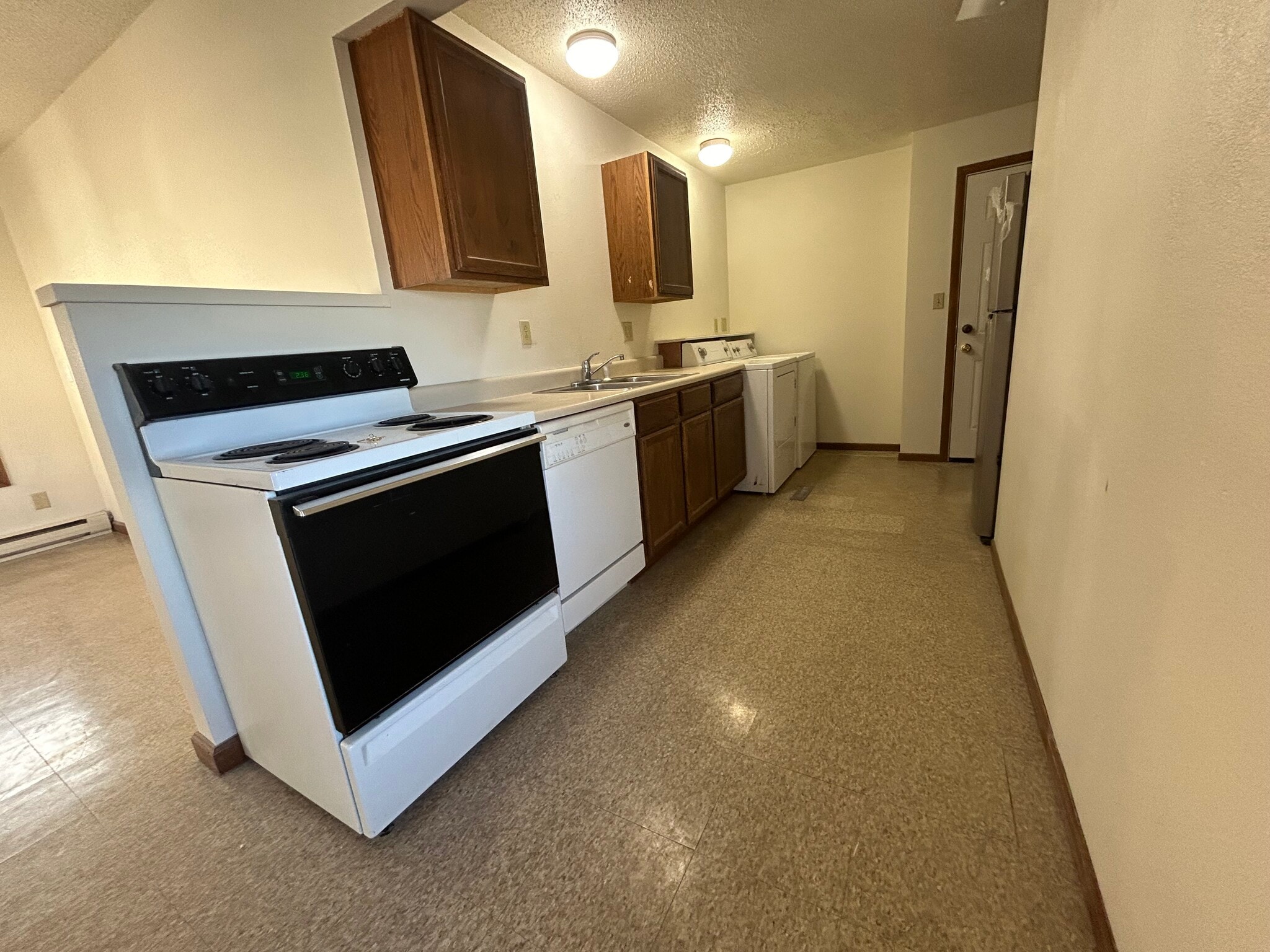 Building Photo - 2218 Merner Ave