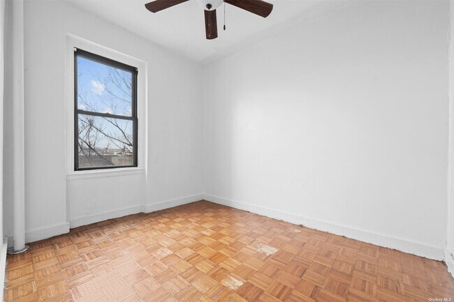 Building Photo - 21-38-38 35th St