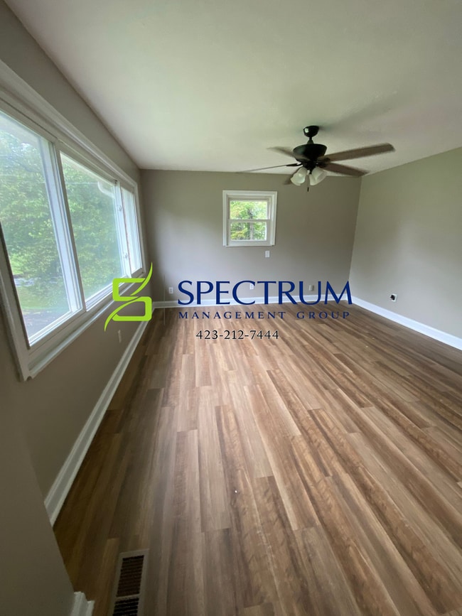 Building Photo - Remodeled 3 Bedroom home