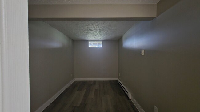 Building Photo - 940 Piper Rd