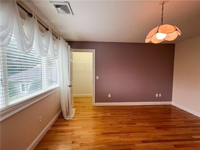 Building Photo - 39 Eagle Dr