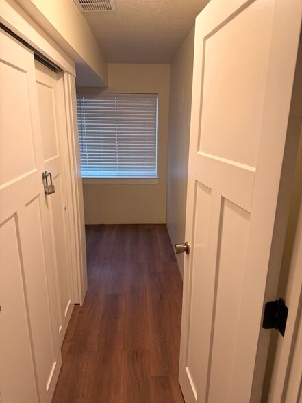 Flex/Office room - 530 W 900 S