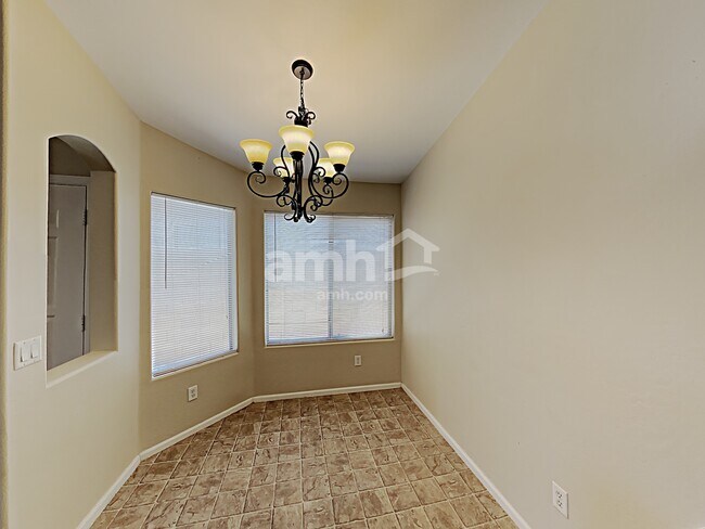 Building Photo - 1292 W Matthews Dr