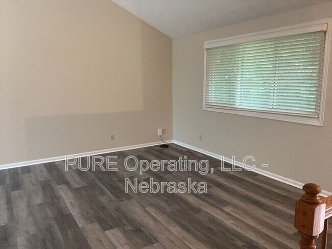 Building Photo - 6408 N 79th Ave