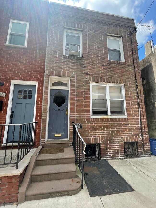 Modern 3 Bedroom, 1 Bath Passyunk Sq. Home... 938 Cross St Philadelphia PA 19147 Apartment
