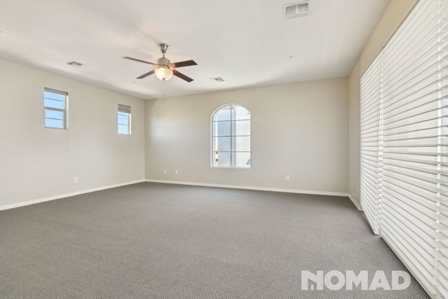 Building Photo - Stunning 3BR Townhouse in North Scottsdale
