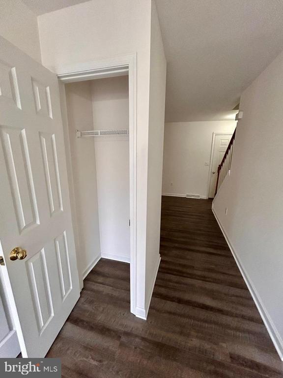 Building Photo - 2005 Greystone Dr