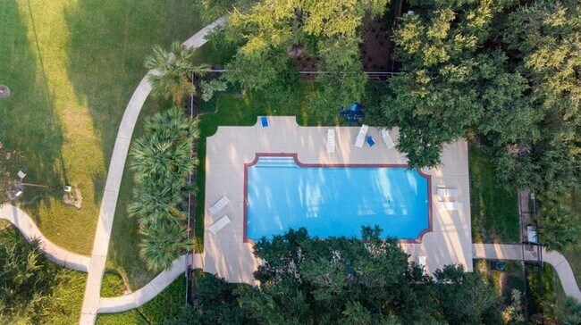Building Photo - 14435 Still Meadow Dr