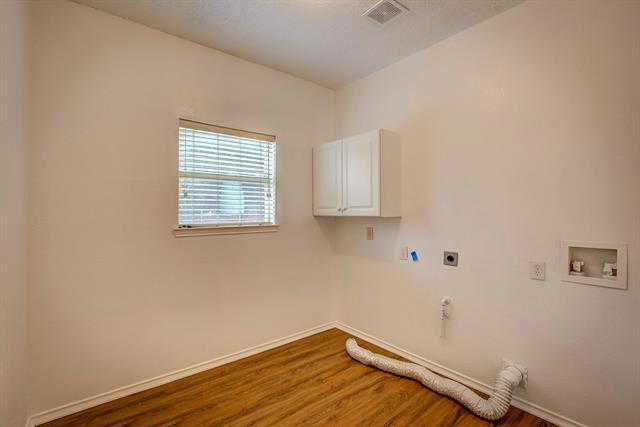 Building Photo - 4717 Woodhaven Ln