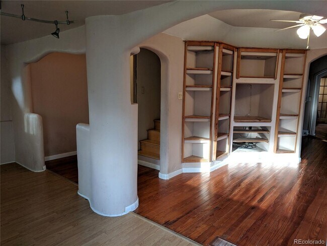 Building Photo - AWESOME 3 BDRM HOME IN BERKELEY ONE BLOCK WEST OF TENNYSON STREET! IMMEDIATE OCCUPANCY!