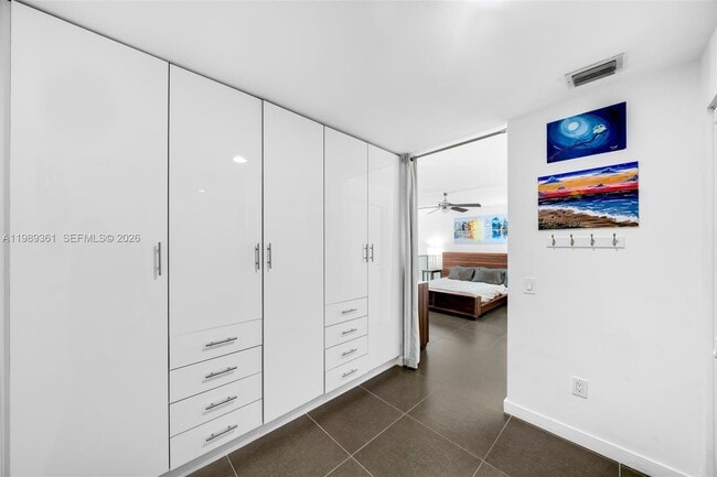 Building Photo - 300 S Biscayne Blvd